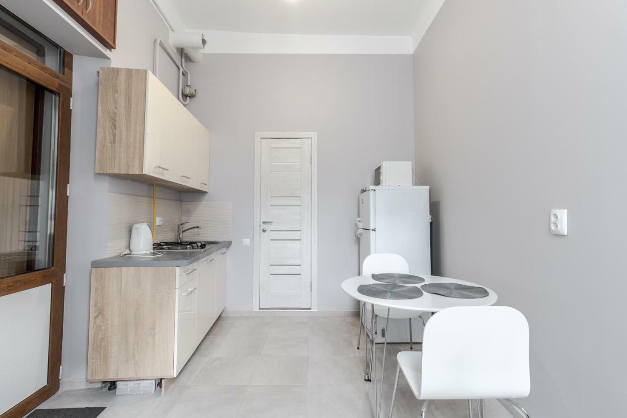 Midwheel Apartment 9 Lviv Dış mekan fotoğraf